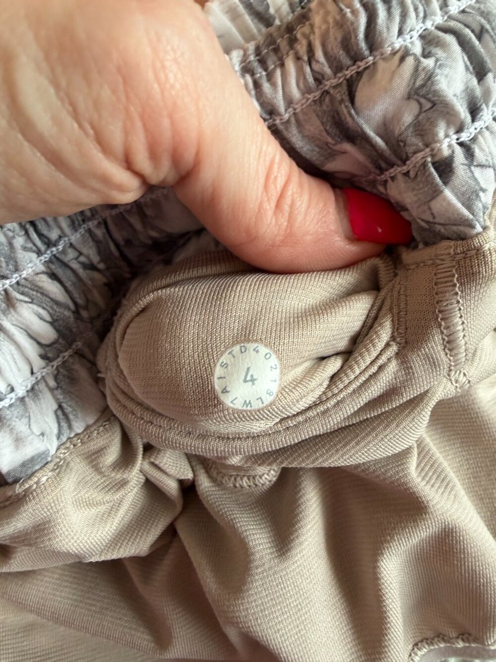 Lululemon Hotty Hot Short II - Picture 5 of 5